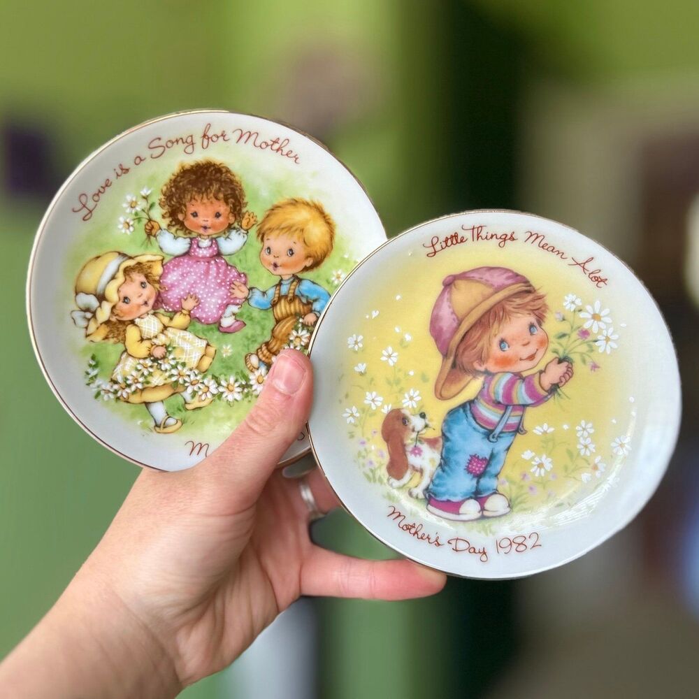 ❌SOLD Porcelain Mother's Day Cute Accent Plates Set of 2